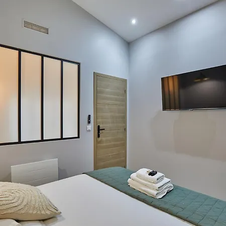 Bois De Vincennes By Prestige * Paris